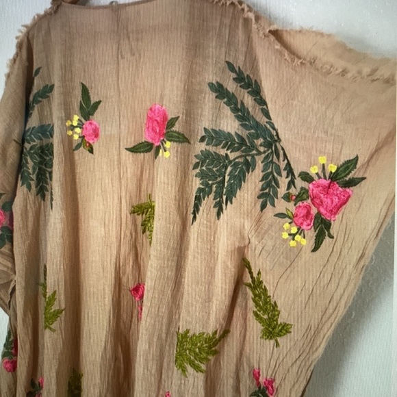 Aratta Silent Journey embroidered floral kimono robe - Picture 11 of 12